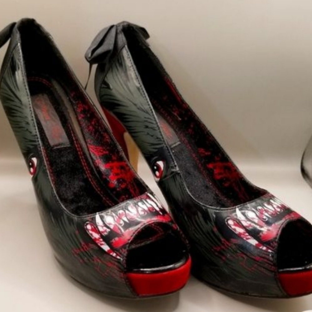 Heels - Picture 3 of 6
